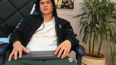 Roan Birkin online show from 04-09-26, 07:08