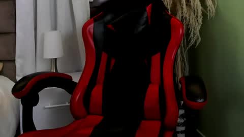 Roan Birkin online show from 04-22-26, 09:05