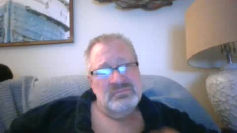 rob872217 online show from 01-01-25, 01:47