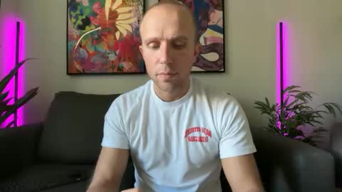 Snapshot of rob_ryder chatting on 04-15-26, 11:05 rob ryder online show from 04-15-26, 11:05