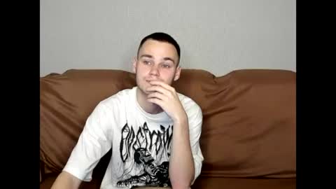 robert10211 online show from 11-01-25, 08:55