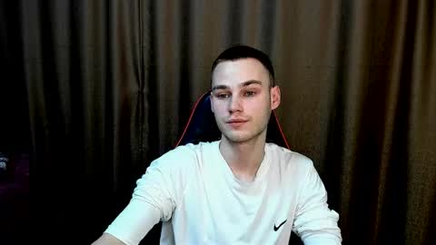 robert10211 online show from 01-06-26, 07:34