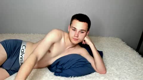 Snapshot of robert10211 chatting on 06-09-26, 01:06 robert10211 online show from 06-09-26, 01:06