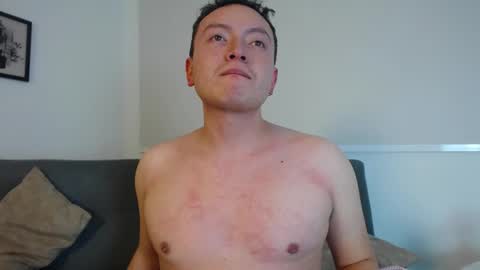 Snapshot of robert_honey chatting on 09-20-25, 05:19 Robert online show from 09-20-25, 05:19