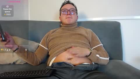 Snapshot of robert_honey chatting on 09-30-25, 02:05 Robert online show from 09-30-25, 02:05