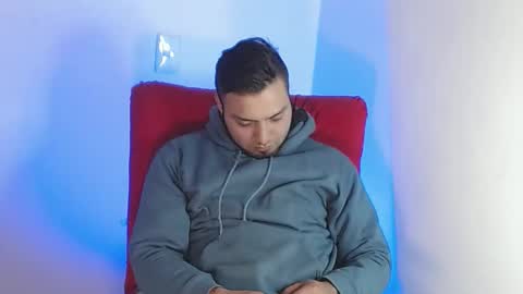 Snapshot of robert_leroy chatting on 12-13-24, 06:00 Stiven - online show from 12-13-24, 06:00