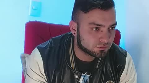 Snapshot of robert_leroy chatting on 01-12-25, 06:27 Stiven - online show from 01-12-25, 06:27