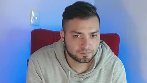 Snapshot of robert_leroy chatting on 02-15-25, 02:37 Stiven - online show from 02-15-25, 02:37