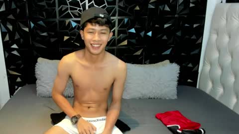 robert_massivexxx online show from 04-23-26, 08:24