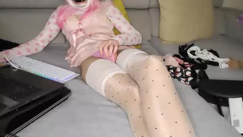 Snapshot of roberthauwu chatting on 11-03-25, 11:04 roberthauwu online show from 11-03-25, 11:04