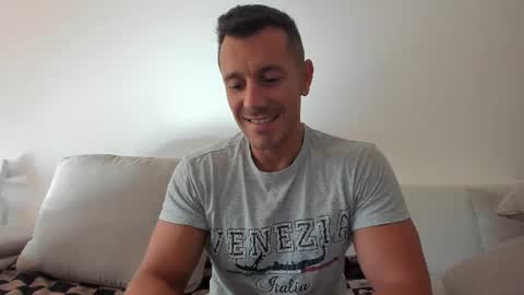 roberto4ever online show from 07-24-26, 04:54