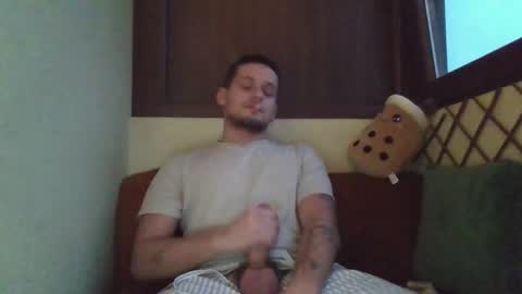 Roberto online show from 11-12-25, 04:57