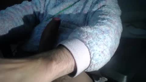 Snapshot of roberunxx chatting on 12-14-25, 01:38 Rober online show from 12-14-25, 01:38