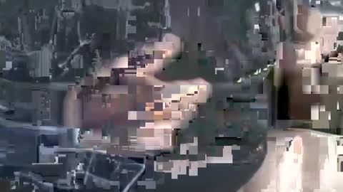 Snapshot of robglide chatting on 11-12-25, 11:14 robglide online show from 11-12-25, 11:14