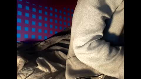 R online show from 03-07-25, 02:46