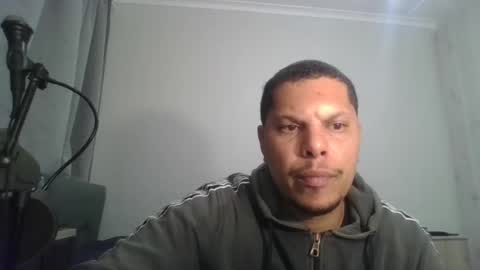 Snapshot of robinidessundercover34 chatting on 07-05-26, 01:34 robinidessundercover34 online show from 07-05-26, 01:34
