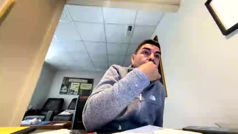 Snapshot of roblatino12 chatting on 11-14-25, 03:33 roblatino12 online show from 11-14-25, 03:33