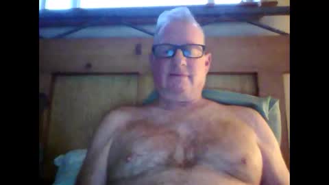 Snapshot of robo0000 chatting on 01-06-26, 04:11 robo0000 online show from 01-06-26, 04:11