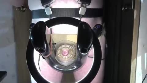 Snapshot of robodickmilker chatting on 01-03-25, 11:55 Robodickmilker online show from 01-03-25, 11:55