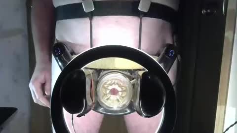 Snapshot of robodickmilker chatting on 02-06-25, 11:37 Robodickmilker online show from 02-06-25, 11:37