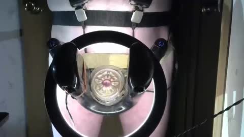 Snapshot of robodickmilker chatting on 02-14-25, 07:54 Robodickmilker online show from 02-14-25, 07:54