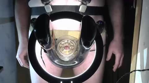 Snapshot of robodickmilker chatting on 03-02-25, 06:05 Robodickmilker online show from 03-02-25, 06:05