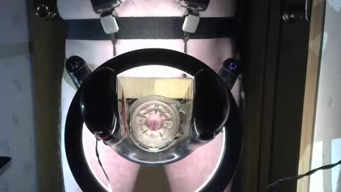 Snapshot of robodickmilker chatting on 03-07-25, 09:27 Robodickmilker online show from 03-07-25, 09:27