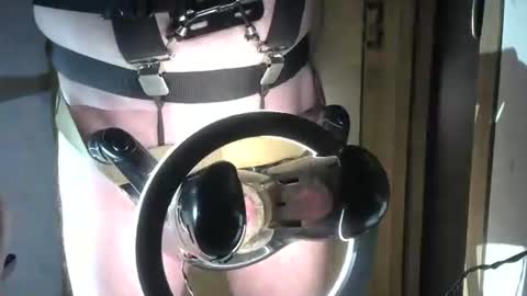 Snapshot of robodickmilker chatting on 09-15-25, 07:58 Robodickmilker online show from 09-15-25, 07:58