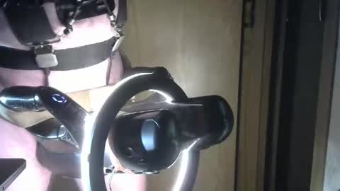 Snapshot of robodickmilker chatting on 10-13-25, 01:49 Robodickmilker online show from 10-13-25, 01:49