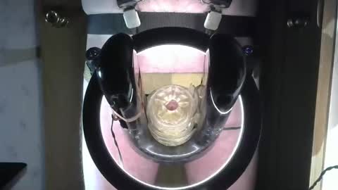 Snapshot of robodickmilker chatting on 12-20-25, 08:27 Robodickmilker online show from 12-20-25, 08:27