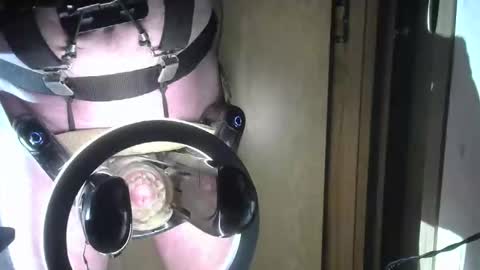 Snapshot of robodickmilker chatting on 01-18-26, 06:34 Robodickmilker online show from 01-18-26, 06:34