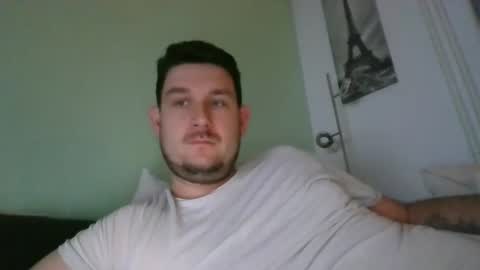 Snapshot of robtheman94 chatting on 12-28-24, 10:44 Robin online show from 12-28-24, 10:44