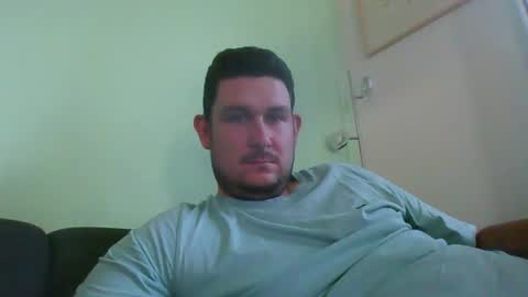 Snapshot of robtheman94 chatting on 10-11-25, 01:53 Robin online show from 10-11-25, 01:53