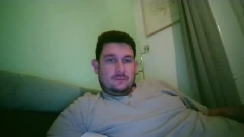 Snapshot of robtheman94 chatting on 10-13-25, 09:04 Robin online show from 10-13-25, 09:04