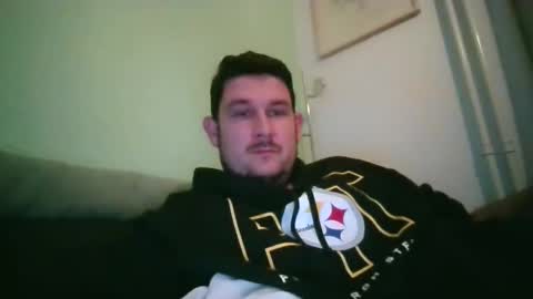 Snapshot of robtheman94 chatting on 11-10-25, 09:36 Robin online show from 11-10-25, 09:36