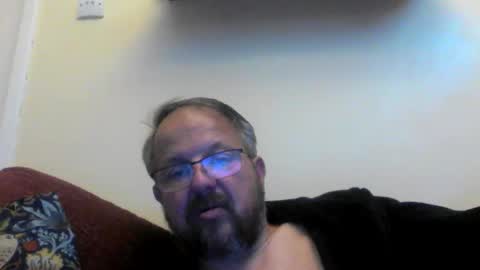 Snapshot of robxx32 chatting on 05-17-26, 10:28 robxx32 online show from 05-17-26, 10:28
