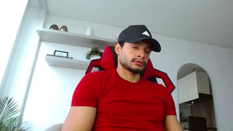 roby_millerr online show from 10-11-25, 07:01