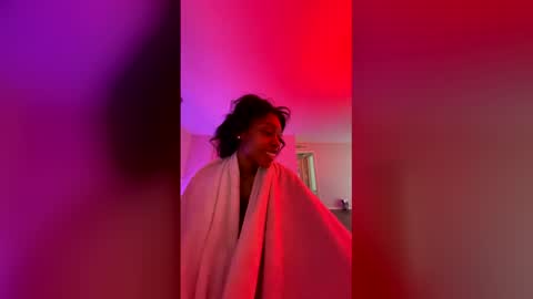 Snapshot of robynthegoddess chatting on 01-18-26, 03:49 robynthegoddess online show from 01-18-26, 03:49