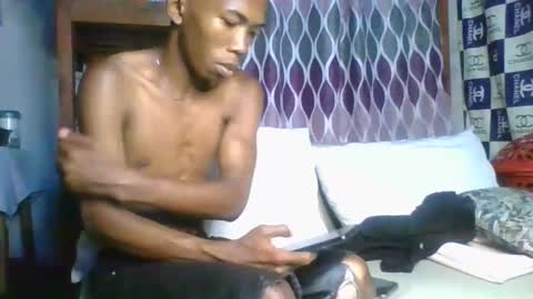 rocardo1510 online show from 11-12-25, 07:35