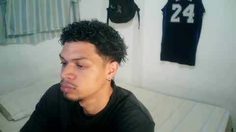 Rocco online show from 11-04-25, 01:32