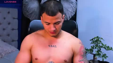Snapshot of rocco_santos chatting on 10-10-25, 01:48 rocco_santos online show from 10-10-25, 01:48