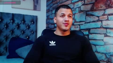 Snapshot of rocco_santos chatting on 10-16-25, 12:22 rocco_santos online show from 10-16-25, 12:22