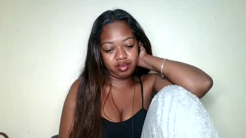 Snapshot of rochellinah chatting on 07-21-26, 12:24 rochellinah online show from 07-21-26, 12:24