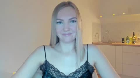 Snapshot of rock__baby chatting on 01-11-26, 01:32 rock__baby online show from 01-11-26, 01:32