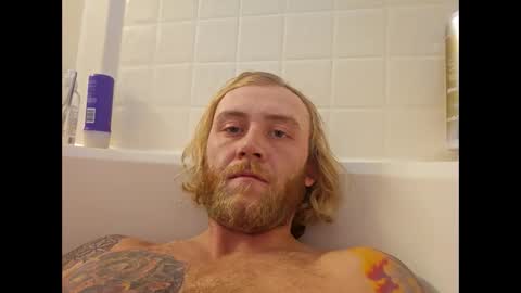 Snapshot of rockhardsurfers chatting on 12-26-24, 01:54 rockhardsurfers online show from 12-26-24, 01:54