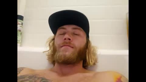 Snapshot of rockhardsurfers chatting on 01-29-25, 12:02 rockhardsurfers online show from 01-29-25, 12:02