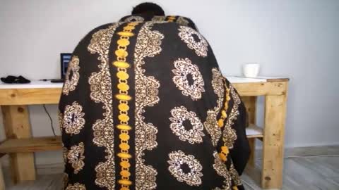 Snapshot of rodahh chatting on 10-08-25, 07:33 Berry online show from 10-08-25, 07:33