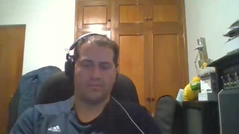 Snapshot of rodfer chatting on 12-19-25, 08:32 Rodfer online show from 12-19-25, 08:32