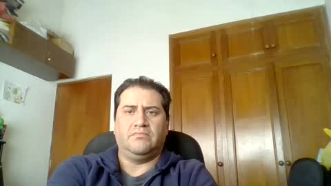 Snapshot of rodfer chatting on 06-15-26, 02:08 Rodfer online show from 06-15-26, 02:08