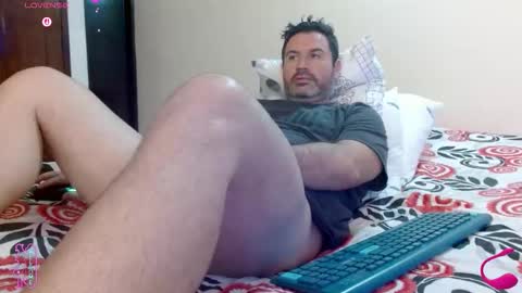 Snapshot of rodher81 chatting on 05-12-26, 06:49 Rod online show from 05-12-26, 06:49
